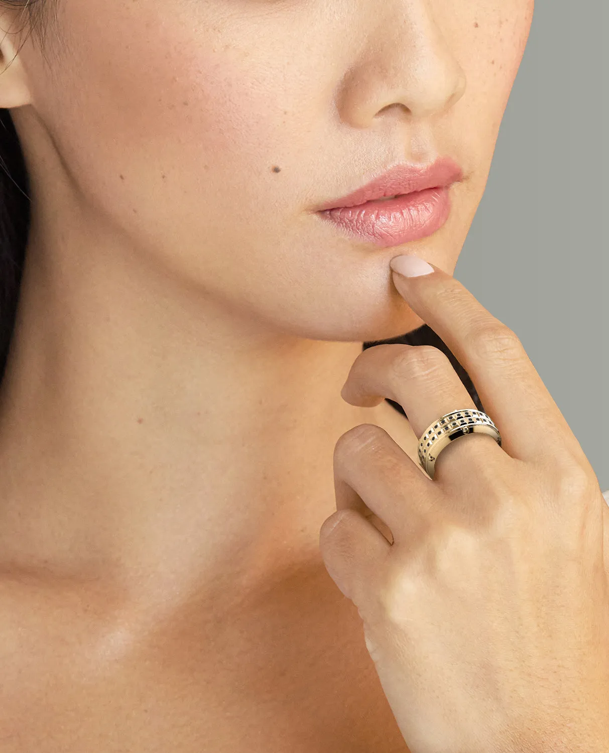 CALHOUN Gold Ring with 0.30ct Black Diamonds