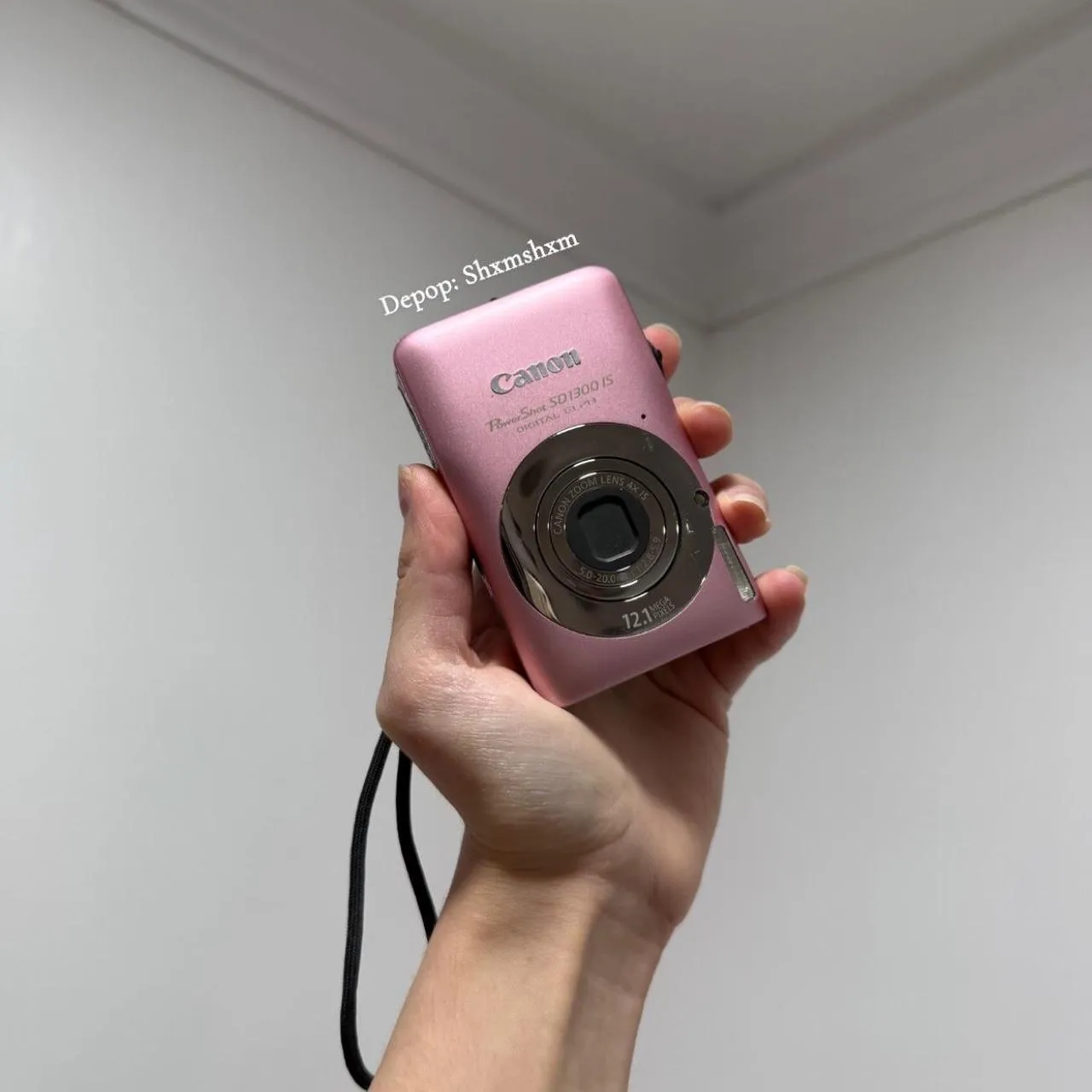 Canon powershot SD1300 IS Digital Camera in Pink 💗