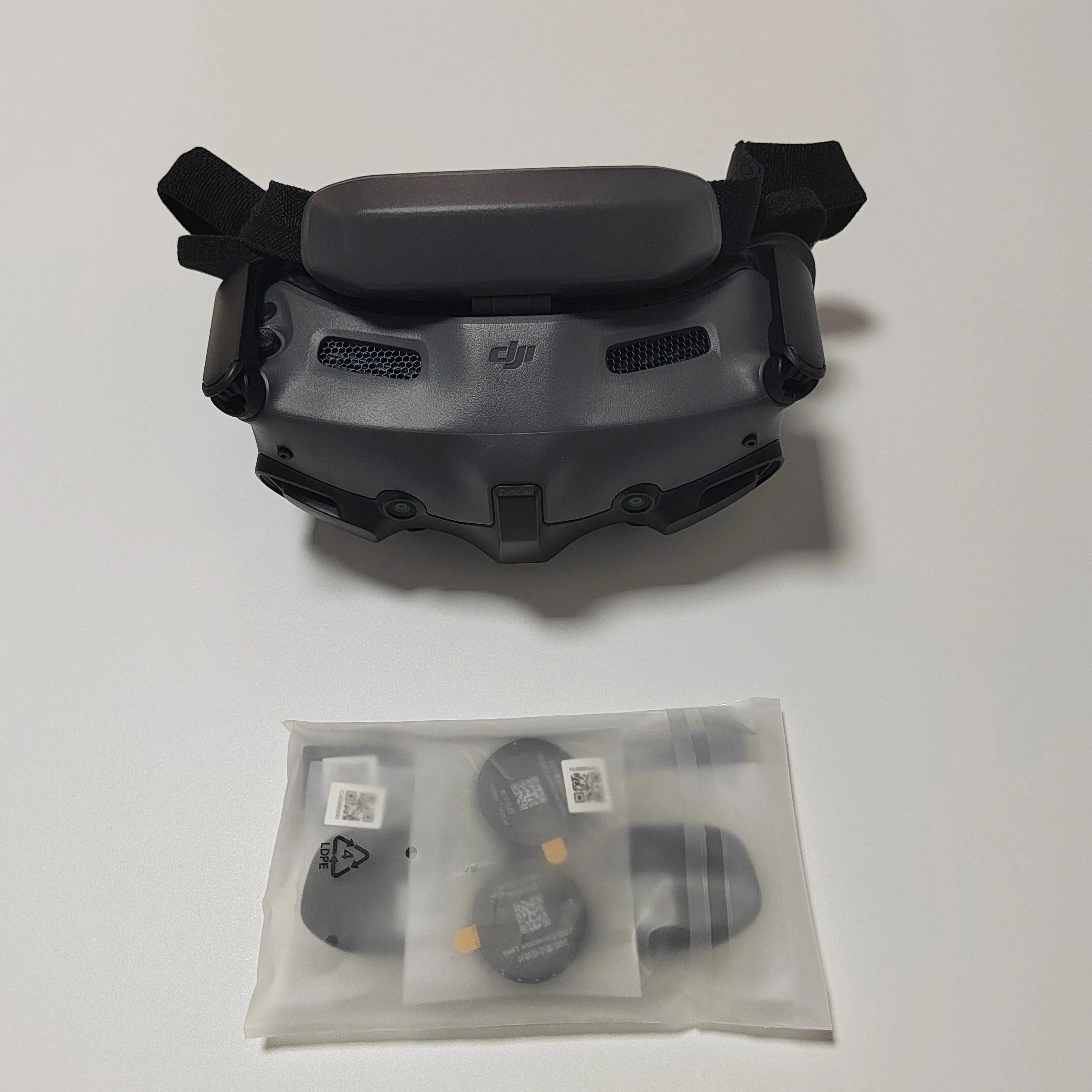 DJI Avata 2 DJI Goggles 3 DJI RC Motion 3 original accessories, brand new without box in stock.for DJI Avata 2 Drone