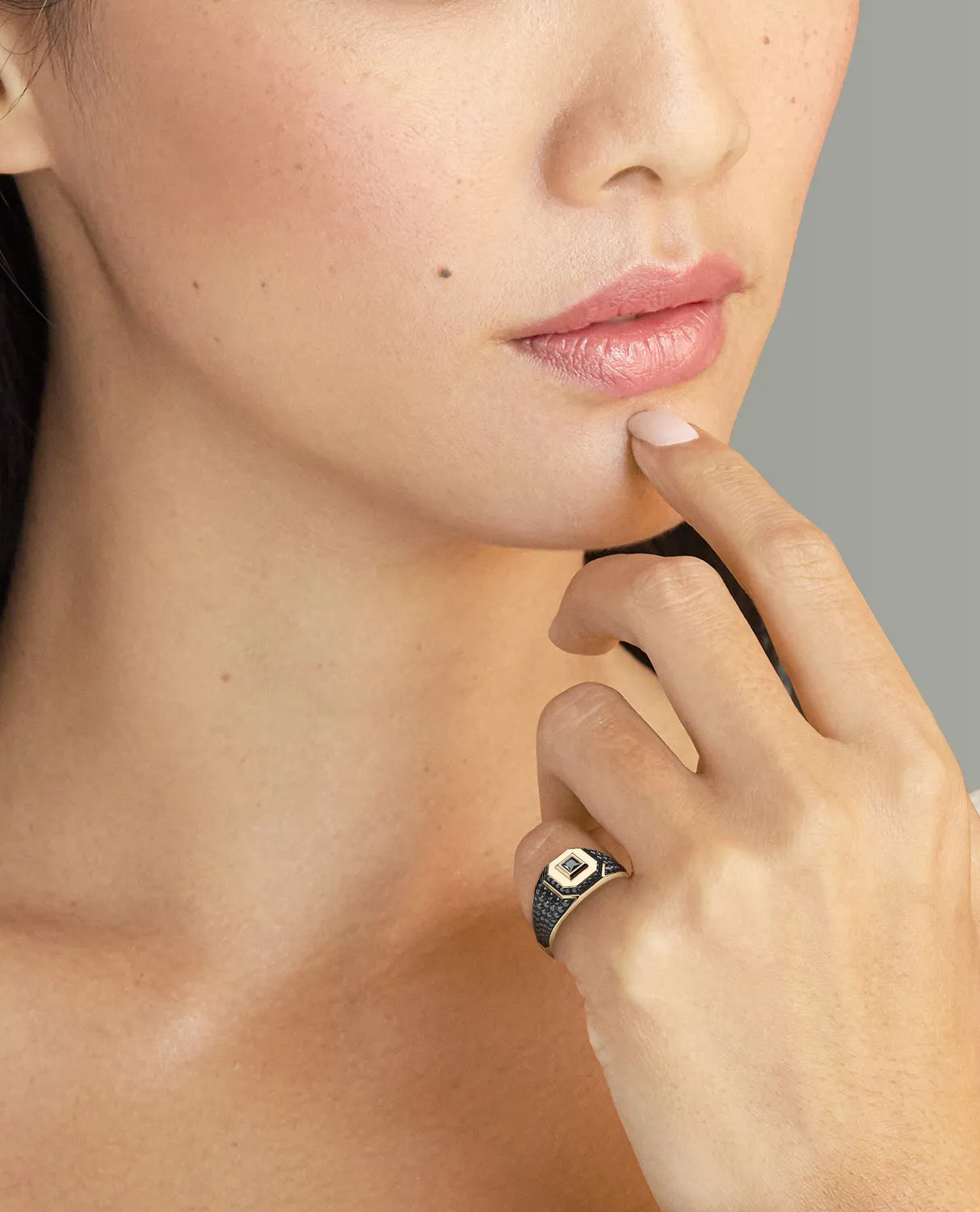 LA PAZ Gold Signet Ring with 0.85ct Black Diamonds