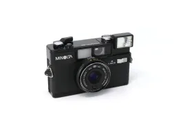 Minolta Hi-Matic S2 with fixed 38mm lens (1981)
