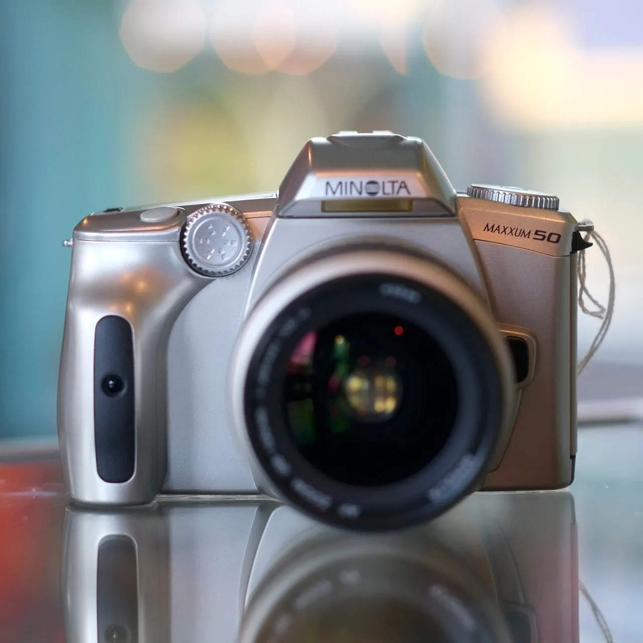 Minolta Maxxum 50 with 28-100mm f3.5-5.6D