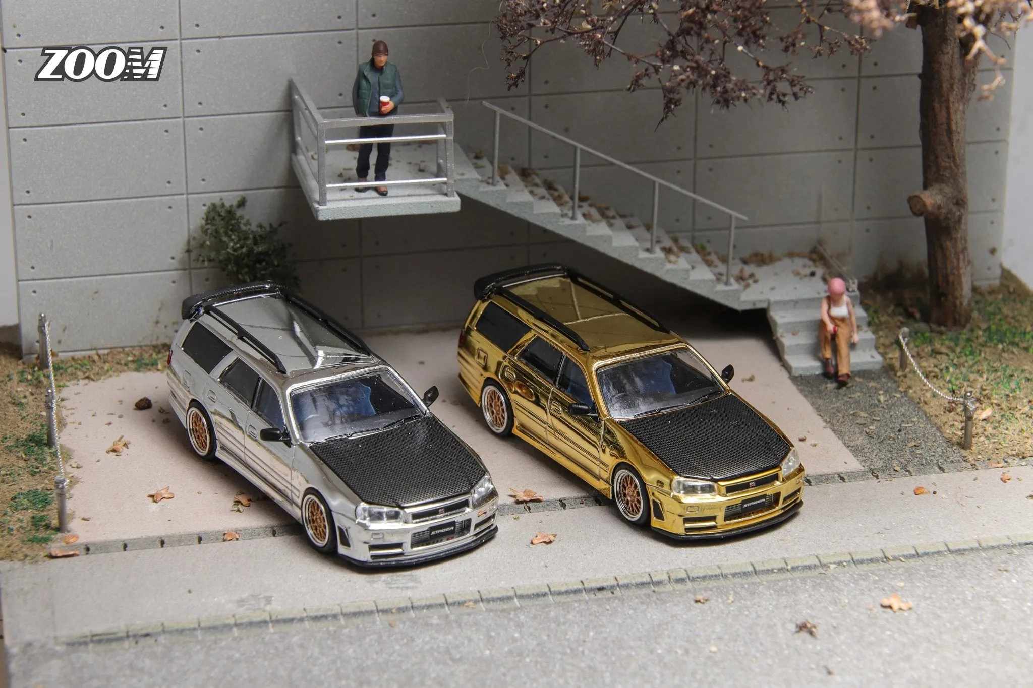 ZOOM - 1/64 Stagea 1st generation WC34 260RS station wagon - Chrome Silver
